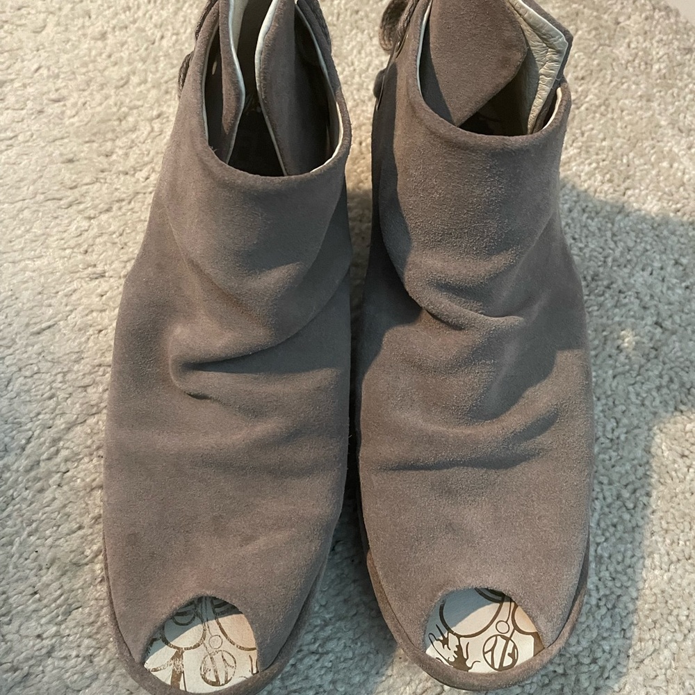Fly London Yema tan peep toe booties size 39/8.5M